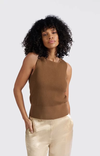Ribbed Fitted Tank Top - Image 3