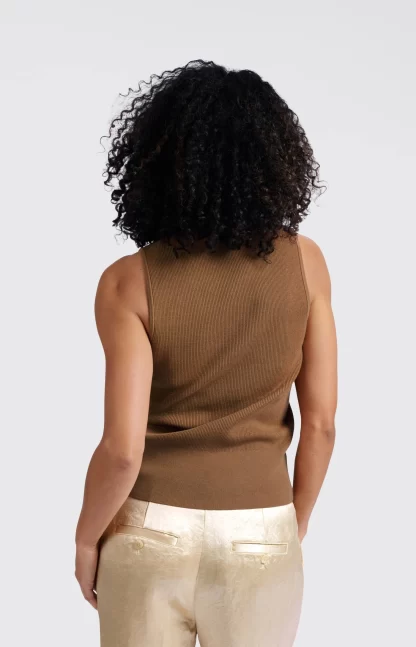 Ribbed Fitted Tank Top - Image 7